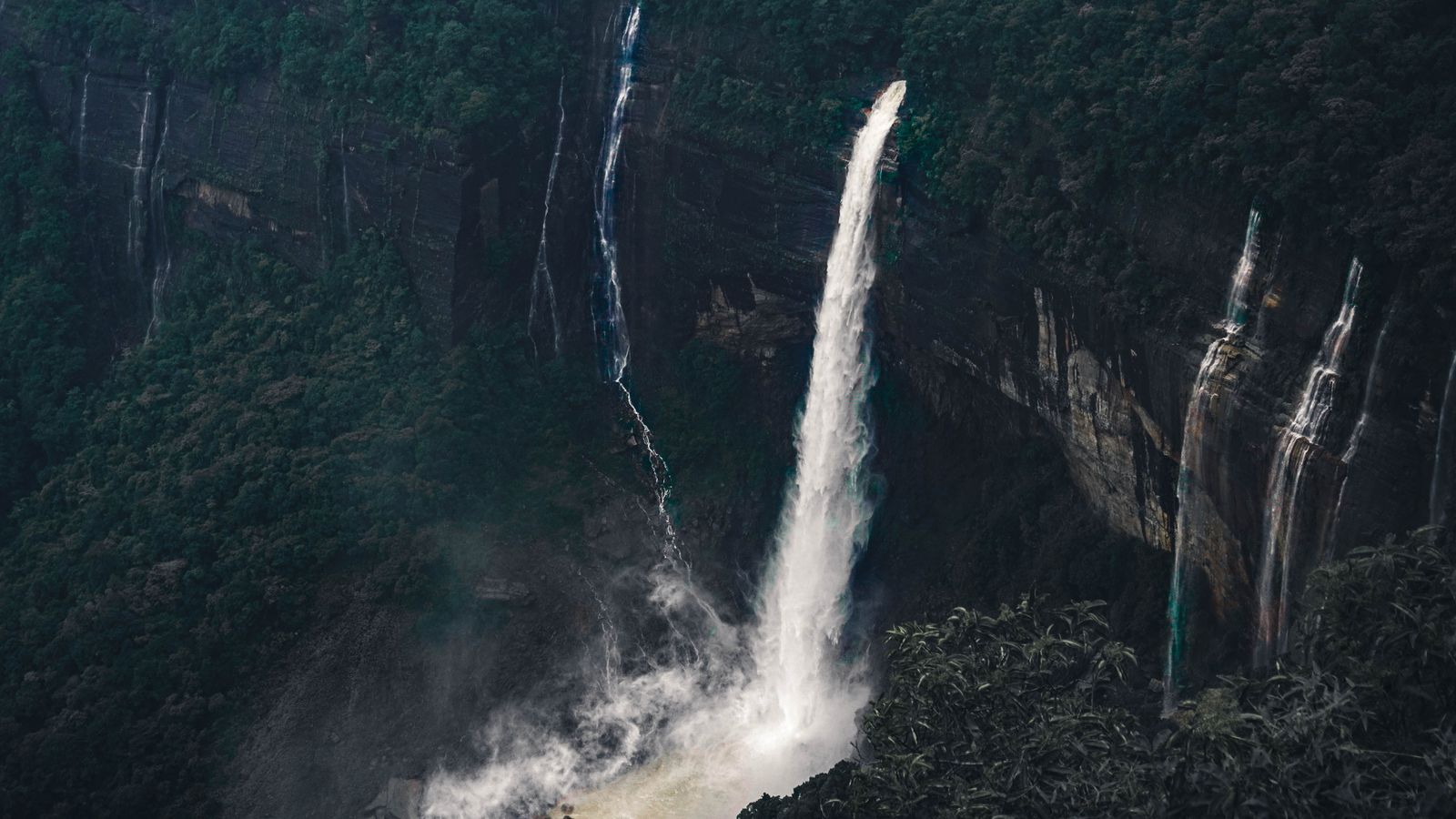 Cherrapunji by road