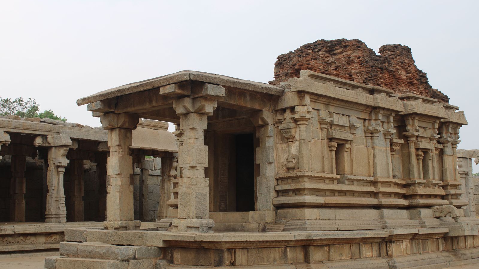 Hampi by road