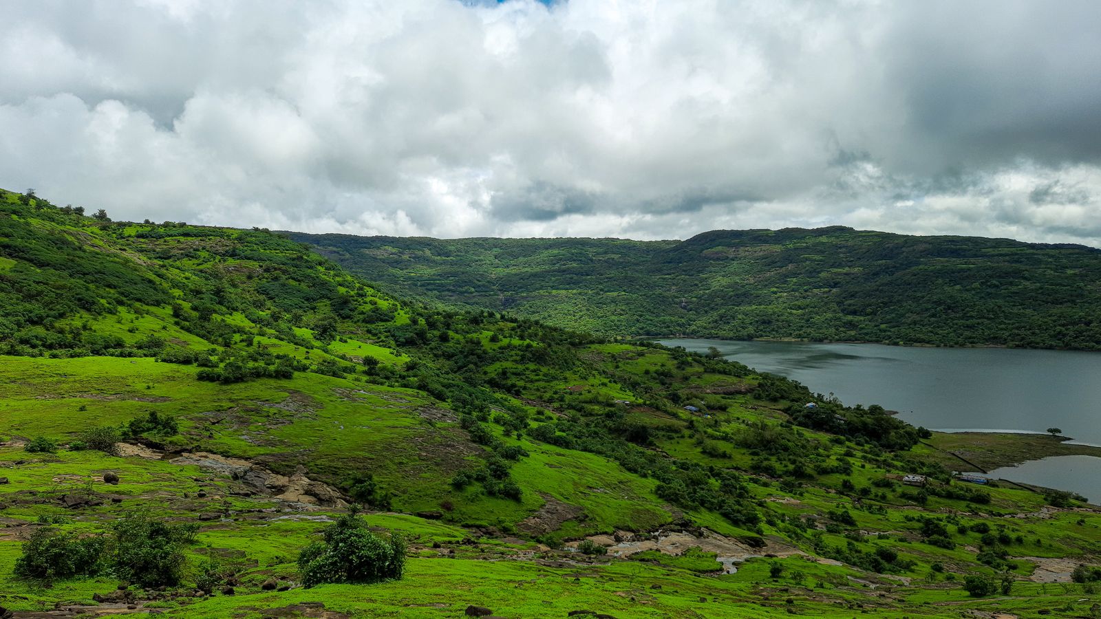 Khandala by road