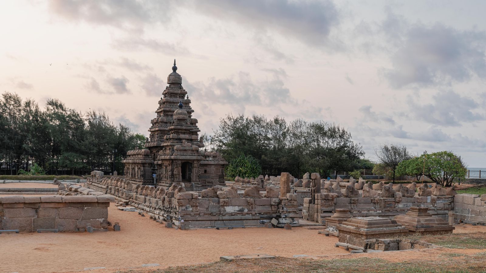 Mahabalipuram by road