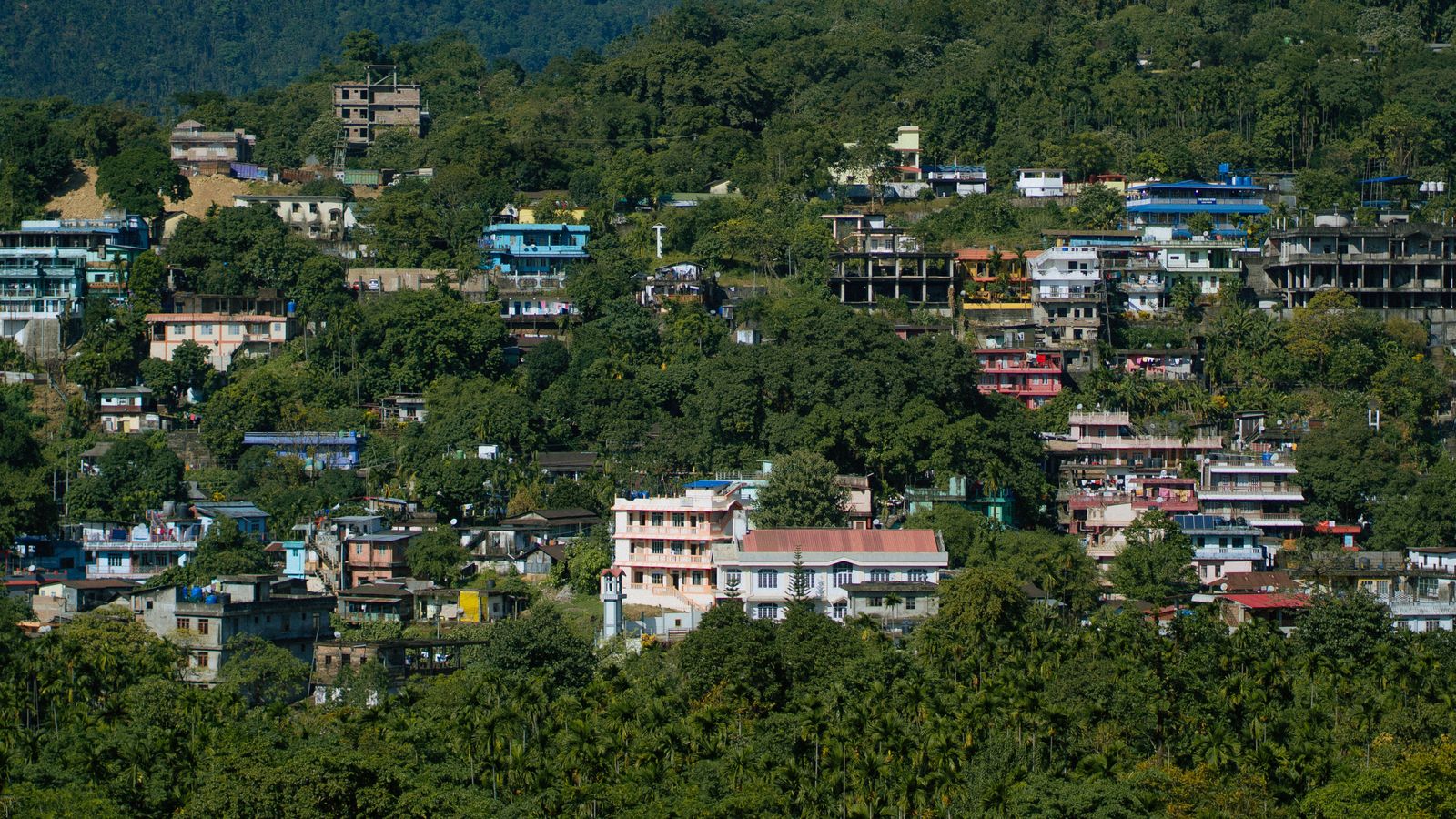 Mawlynnong by road