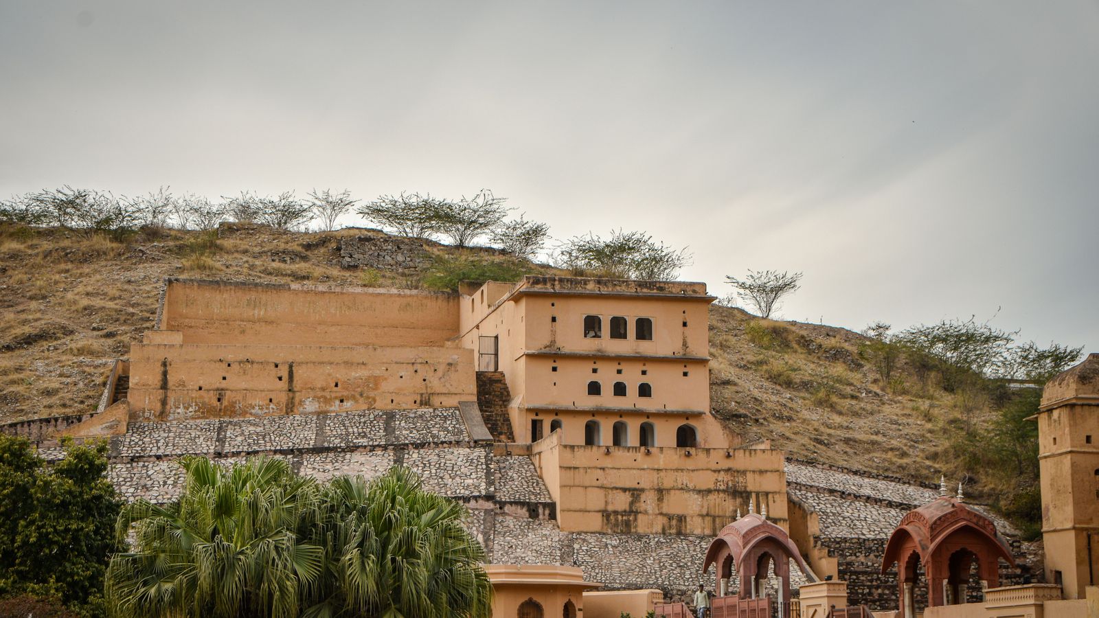 Neemrana by road