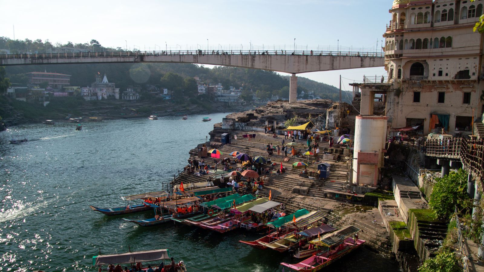 Omkareshwar by road