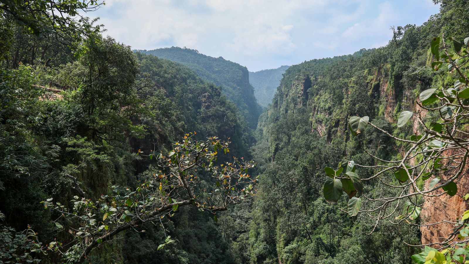 Pachmarhi by road