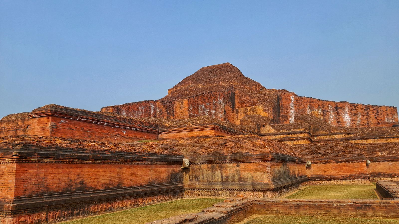 Rajgir & Nalanda by road