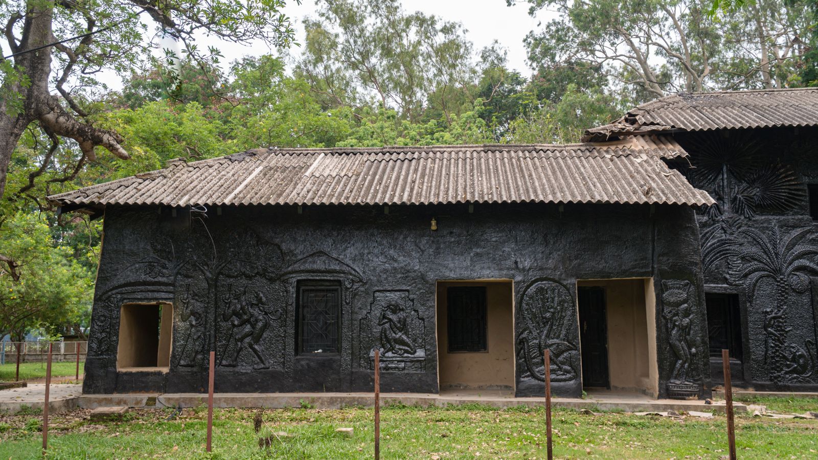 Shantiniketan by road