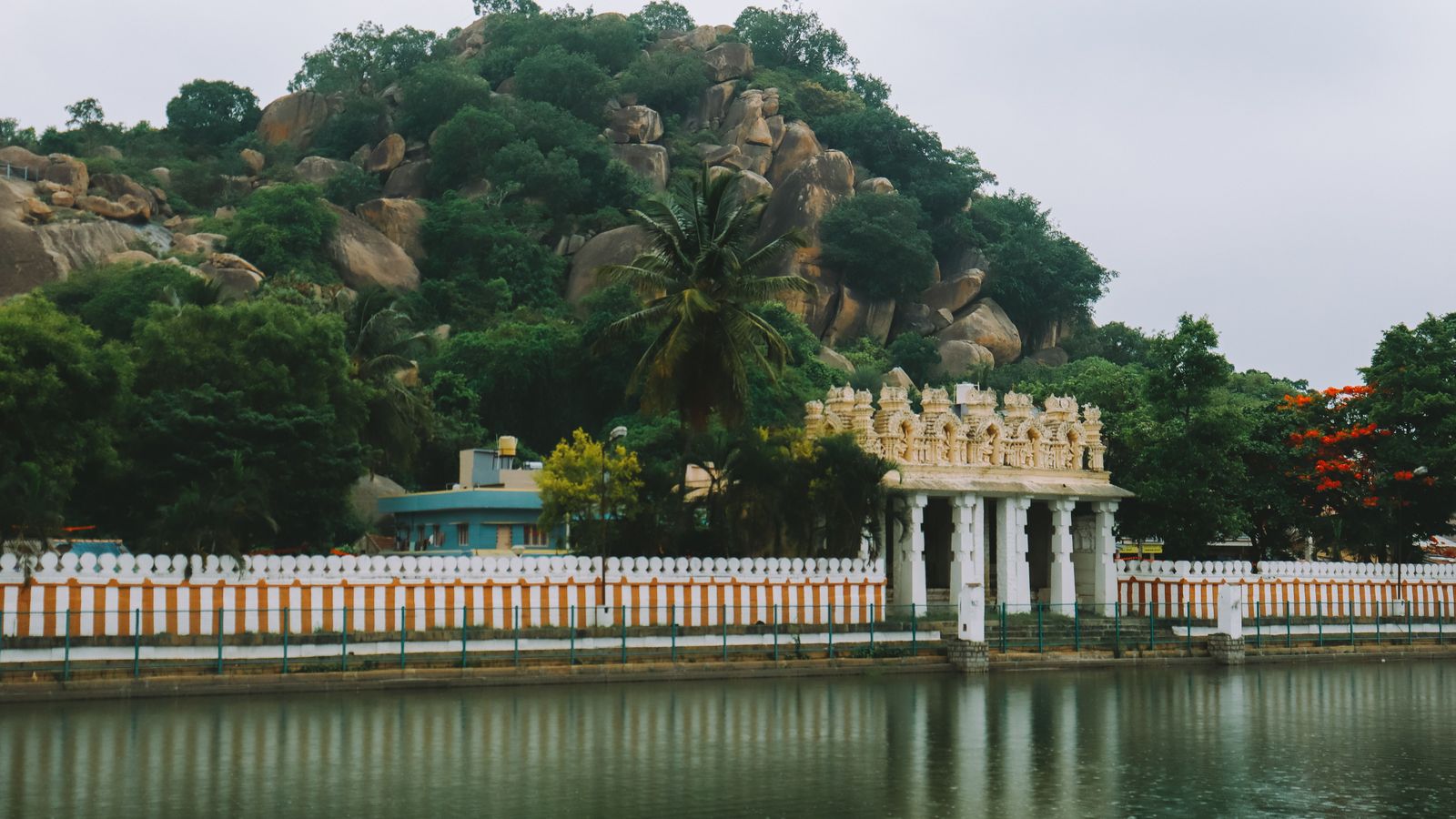 Shravanabelagola by road