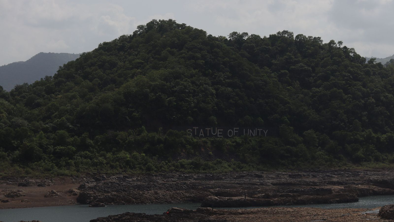 Statue of Unity by road