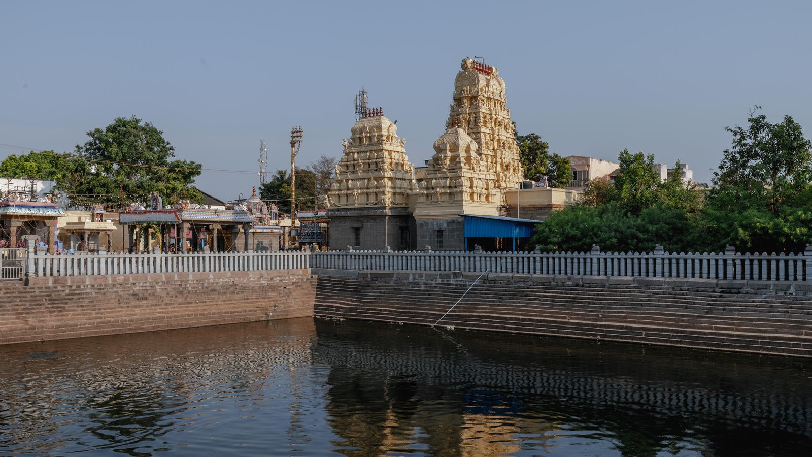 Tiruvannamalai by road