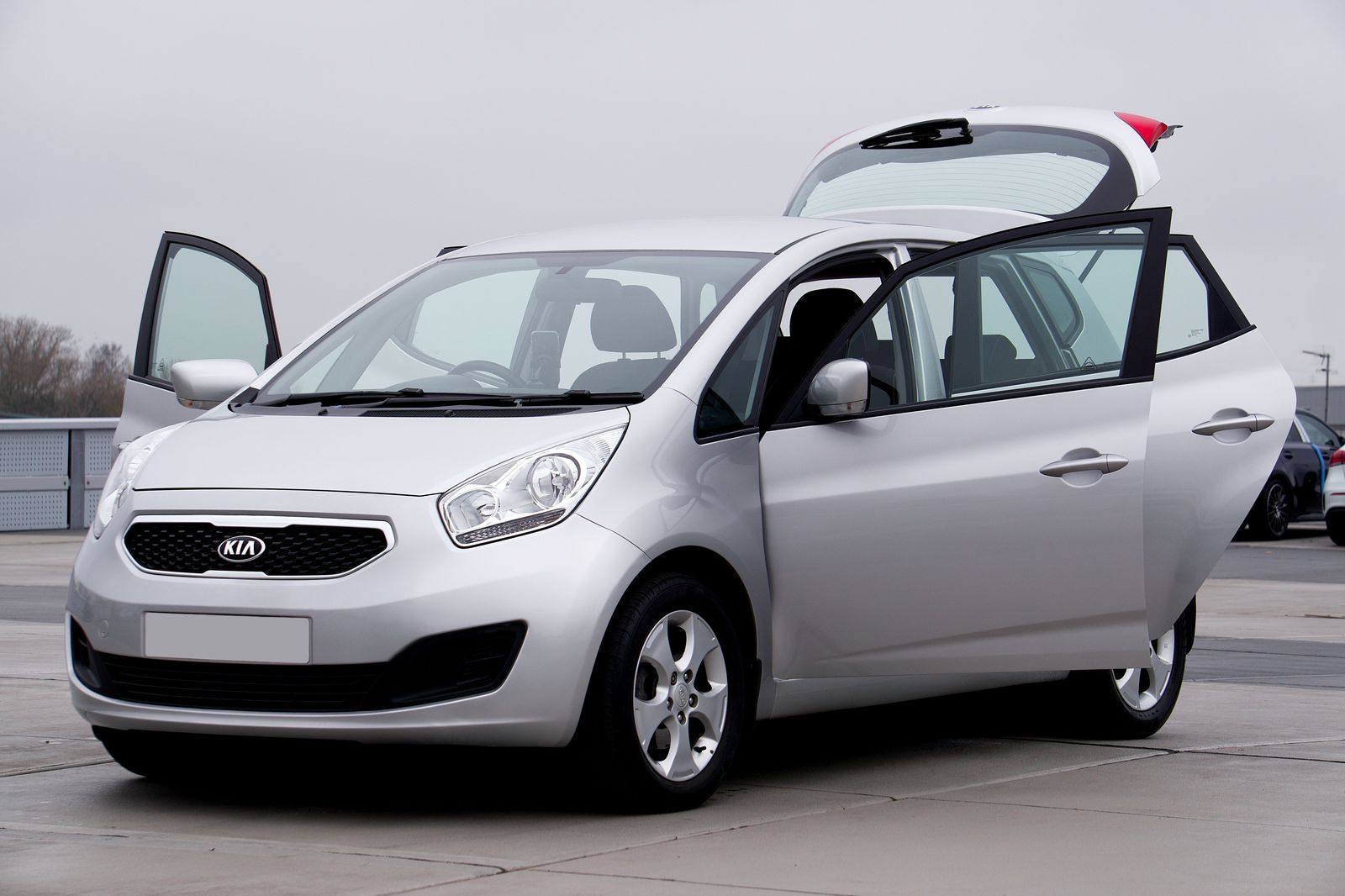 MUV - Maruti Ertiga, Kia Carens