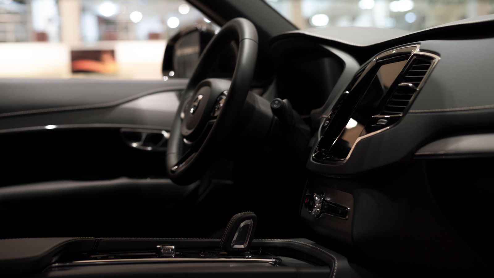 Luxury car rental